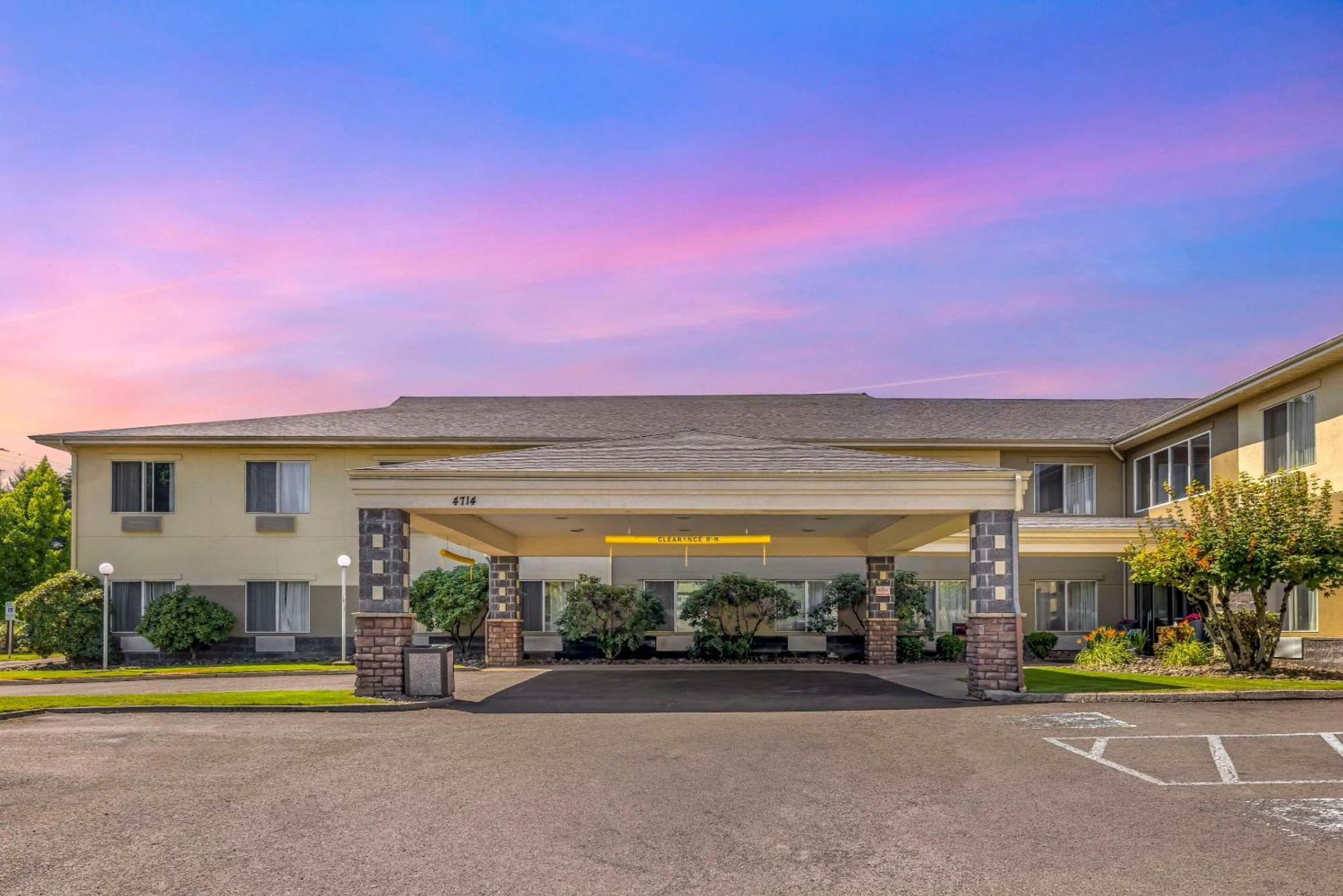 Comfort Suites Near Vancouver Mall Buitenkant foto