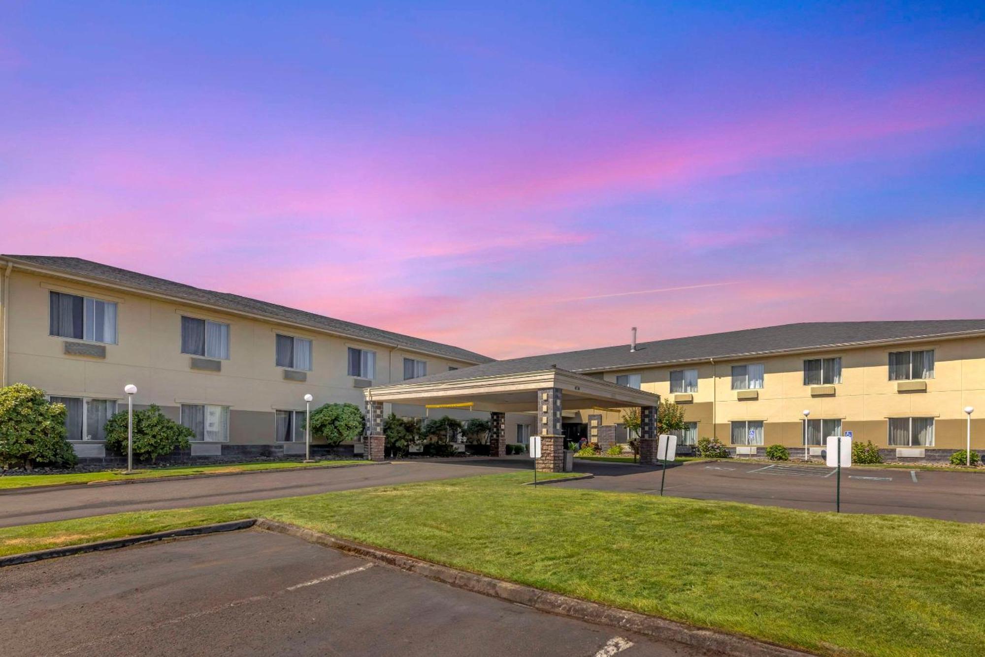 Comfort Suites Near Vancouver Mall Buitenkant foto